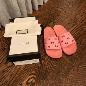 Gucci Pursuit GG Logo Slide Sandal Pink size 40